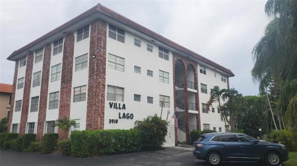 Villa Lago, 3910 Crystal Lake Dr #403, Deerfield Beach, Florida 33064, image 1