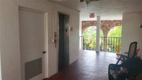 Villa Lago, 3910 Crystal Lake Dr #403, Deerfield Beach, Florida 33064, image 2