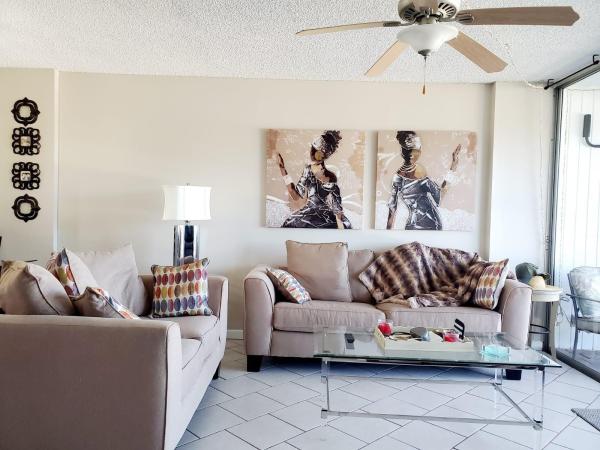 Royal Park, 120 Royal Park Dr #4B, Oakland Park, Florida 33309, image 1