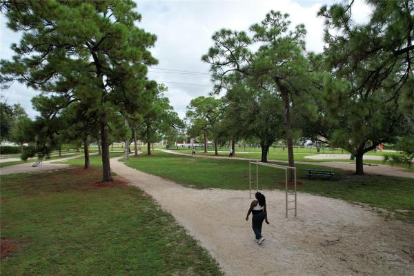 Central Oakland Park, 937 NE 34th Ct, Oakland Park, Florida 33334, image 1