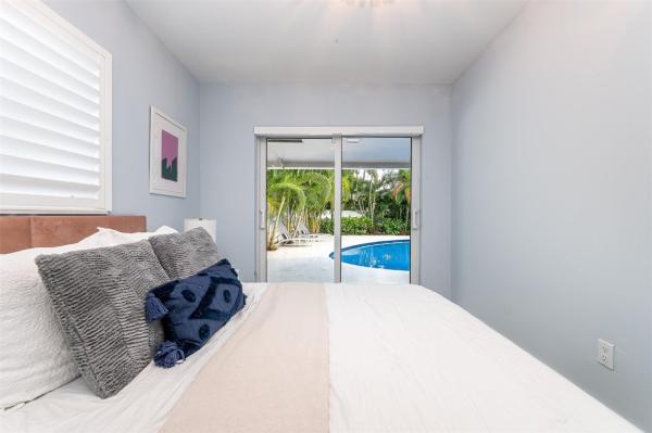 Pompano Isles, 2219 SE 15th St, Pompano Beach, Florida 33062, image 1