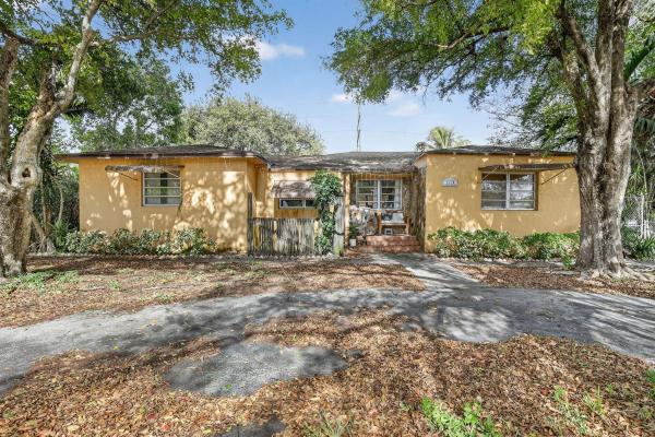 Oak Ridge Park, 2619 Arthur St, Hollywood, Florida 33020, image 1