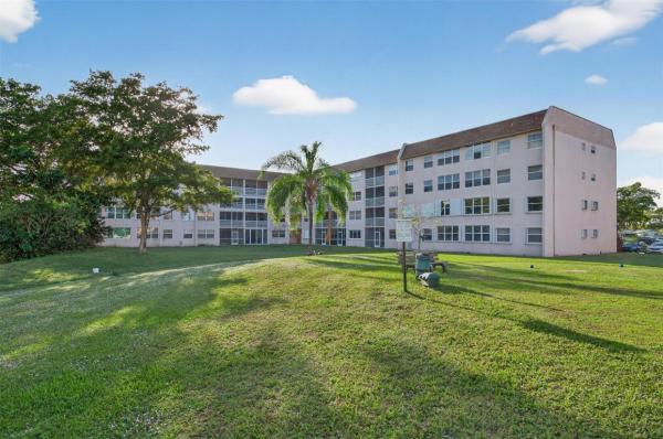 Sunrise Lakes 4, 2524 NW 104th Ave #307, Sunrise, Florida 33322, image 1