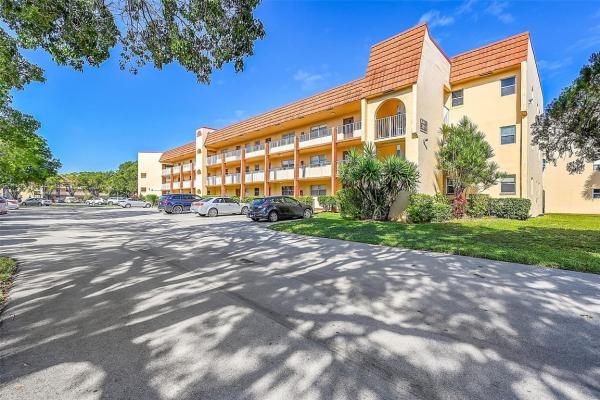 Sunrise Lakes 3, 2811 N Pine Island Rd #111, Sunrise, Florida 33322, image 1