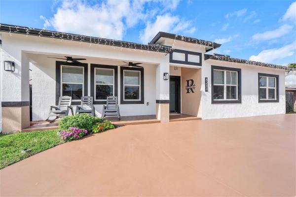 Sunflower, 8211 NW 74th Ave, Tamarac, Florida 33321, image 1