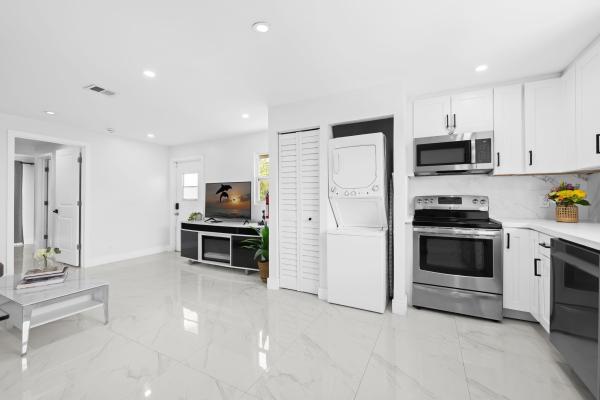 Beachway Estates, 865 NE 23rd Ter, Pompano Beach, Florida 33062, image 2