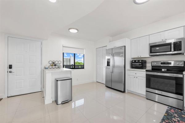 Cypress Bend, 2202 S Cypress Bend Dr #606, Pompano Beach, Florida 33069, image 1