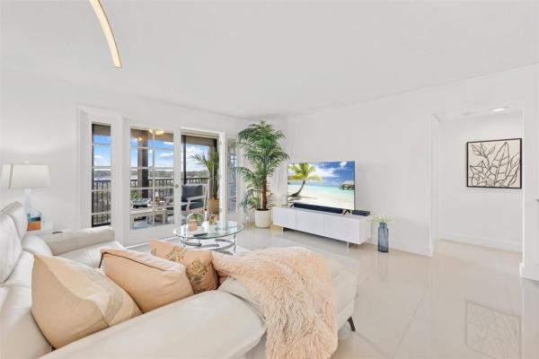 Cypress Bend, 2202 S Cypress Bend Dr #606, Pompano Beach, Florida 33069, image 2