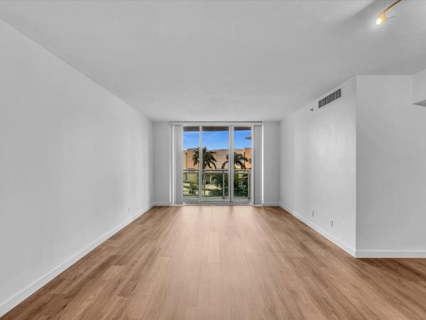The Residences On Hollywood Beach, 3001 S Ocean Dr #439, Hollywood, Florida 33019, image 2
