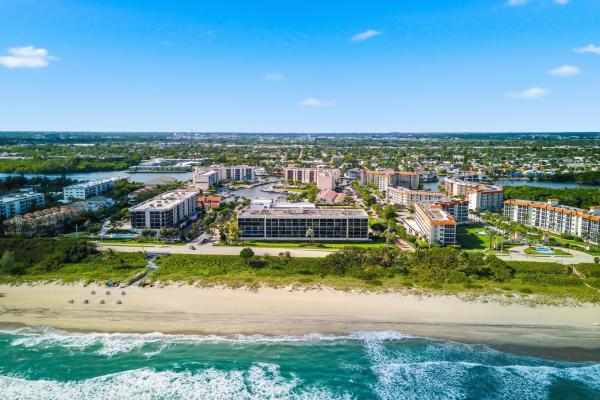 Yacht & Racquet Club Of Boca Raton, 2727 N Ocean Blvd #A-301, Boca Raton, Florida 33431, image 1