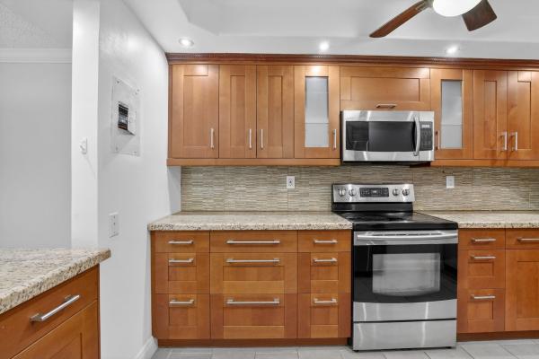 Hollybrook Golf & Tennis Club, 830 S Hollybrook Dr #310, Pembroke Pines, Florida 33025, image 2