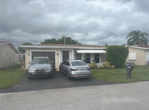 Crystal Lake Golf Villas, 1211 NW 49th St, Deerfield Beach, Florida 33064, image 1