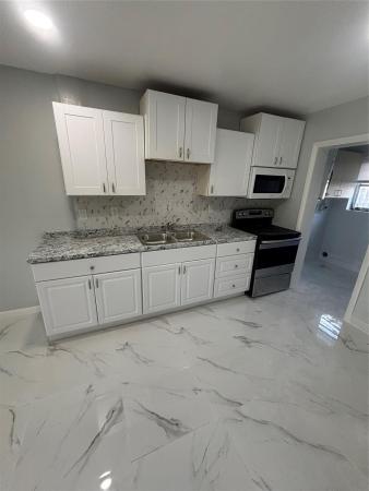 Boniello Gardens, 260 NE 41st St #, Oakland Park, Florida 33334, image 2