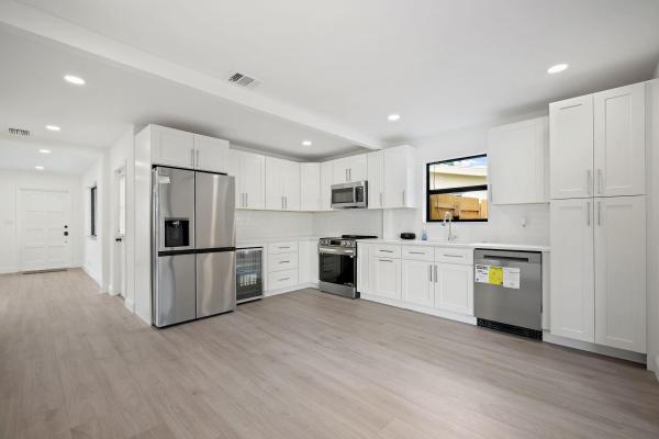 Central Oakland Park, 699 NE 40th St, Oakland Park, Florida 33334, image 1