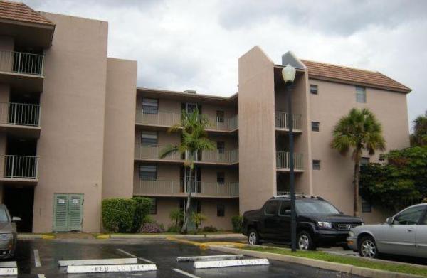 Le Chateau, 3100 N Pine Island Rd #202, Sunrise, Florida 33351, image 2