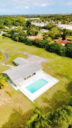 Square Lake, 4656 Lillian Ave, Palm Beach Gardens, Florida 33418, image 1