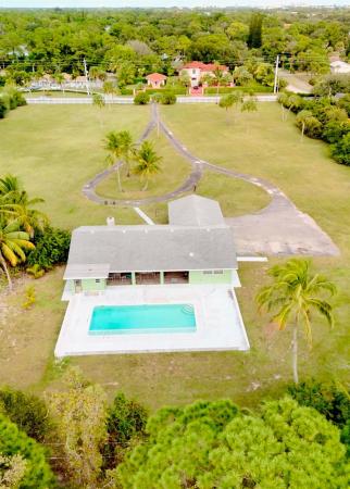Square Lake, 4656 Lillian Ave, Palm Beach Gardens, Florida 33418, image 2