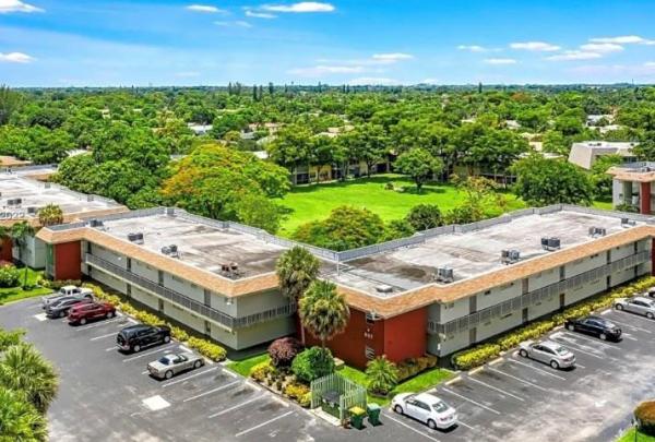 Applegreen, 613 S State Road 7 #3G, Margate, Florida 33068, image 1
