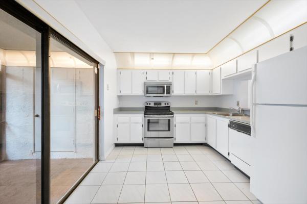 Southbridge At Pembroke Pointe, 621 NW 105th Way, Pembroke Pines, Florida 33026, image 2