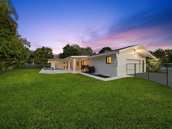 Regal Park Estates, 7125 SW 119th St, Pinecrest, Florida 33156, image 2