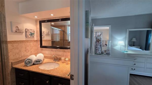 Somerset, 2801 Somerset Dr #211, Lauderdale Lakes, Florida 33311, image 1