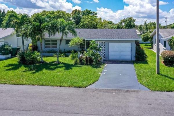 Mainlands Of Tamarac Lakes, 6708 NW 57th Dr, Tamarac, Florida 33321, image 1