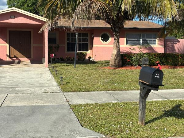 Kendall Green, 231 NW 20th St, Pompano Beach, Florida 33060, image 1