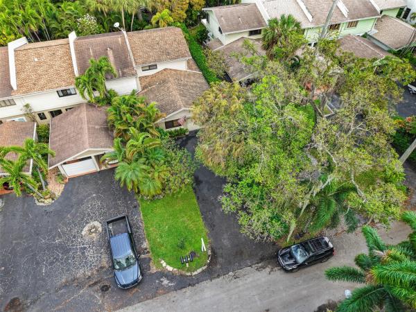 Tropical Gardens, 509 NE 19th St, Wilton Manors, Florida 33305, image 1