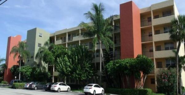 Casa Verano, 2400 NE 10th St #205, Pompano Beach, Florida 33062, image 1