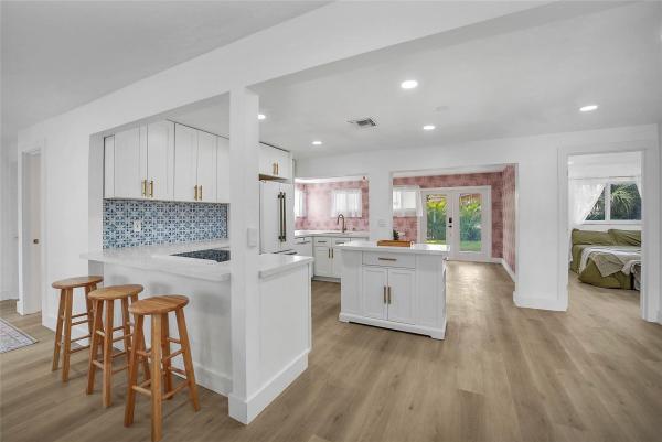 Boniello Villas, 2633 NW 9th Ln, Wilton Manors, Florida 33311, image 3