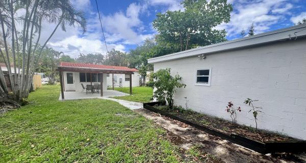 Hollywood Park, 2530 Mckinley St, Hollywood, Florida 33020, image 2