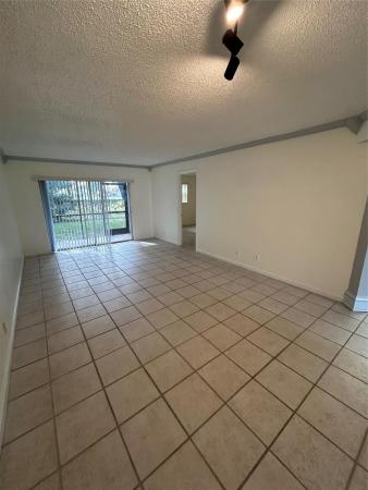 Versailles Gardens, 8000 Fairview Dr #102, Tamarac, Florida 33321, image 2