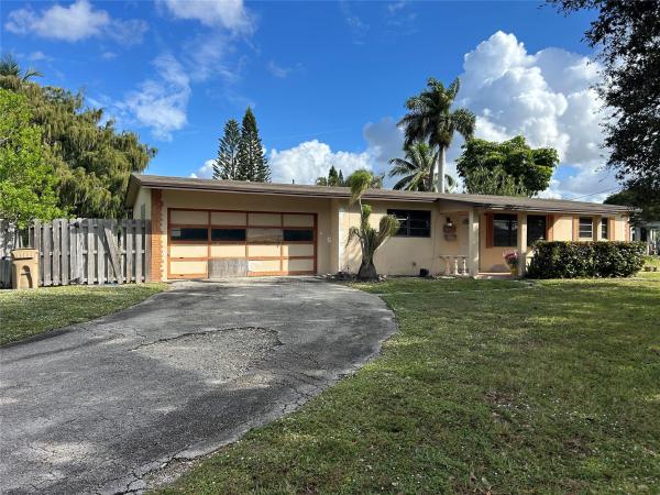 Stirling Lake, 5751 SW 55th St, Davie, Florida 33314, image 1
