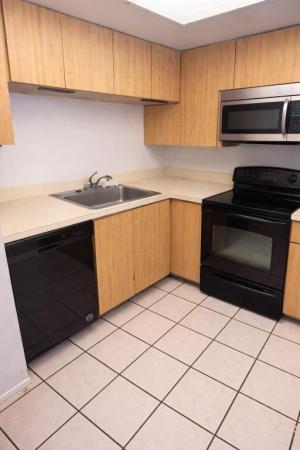 Royal Park, 103 Royal Park Dr #2C, Oakland Park, Florida 33309, image 2