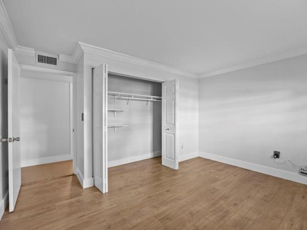 829 NE 199th St #105, Unincorporated Dade County, Florida 33179, image 1