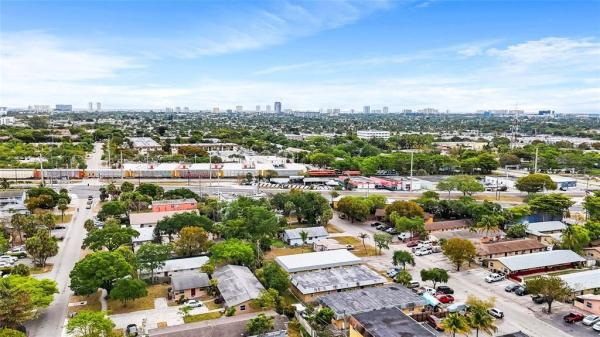 Avondale, 330 SW Avondale Dr, Pompano Beach, Florida 33060, image 3