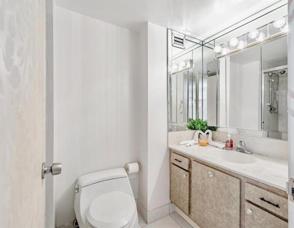 Del Prado South, 18031 Biscayne Blvd #1104-3, Aventura, Florida 33160, image 3