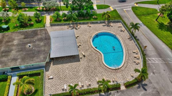 Islewood, 3020 Islewood D, Deerfield Beach, Florida 33442, image 1