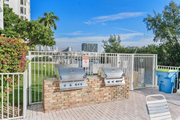 Casa La Quinta, 2870 NE 14th Street Cswy #208C, Pompano Beach, Florida 33062, image 1