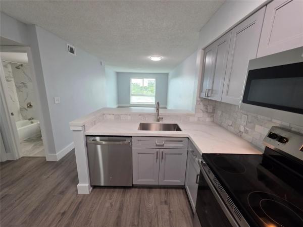 Gathering Place At Cypress Bend, 2108 S Cypress Bend Dr #505, Pompano Beach, Florida 33069, image 1