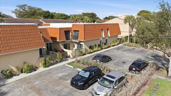 Woodlake Village Townhomes, 42 NW 114th Ter #60, Coral Springs, Florida 33065, image 1