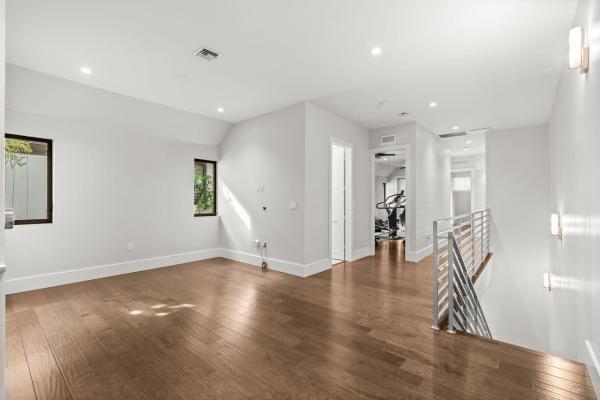 Seven Seas, 928 NE 16th Ave, Fort Lauderdale, Florida 33304, image 1