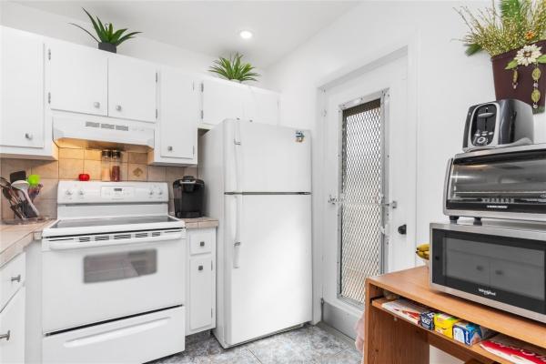 Jarret Hall, 4441 NW 16th St #110J, Lauderhill, Florida 33313, image 3