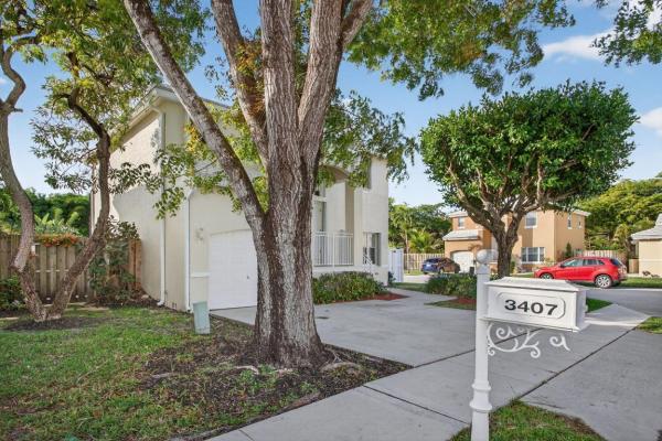 Fay’s Cove At Coral Bay, 3407 Bonito Ln, Margate, Florida 33063, image 1