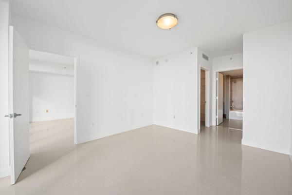 Mint At Riverfront, 92 SW 3rd St #1807, Miami, Florida 33130, image 1