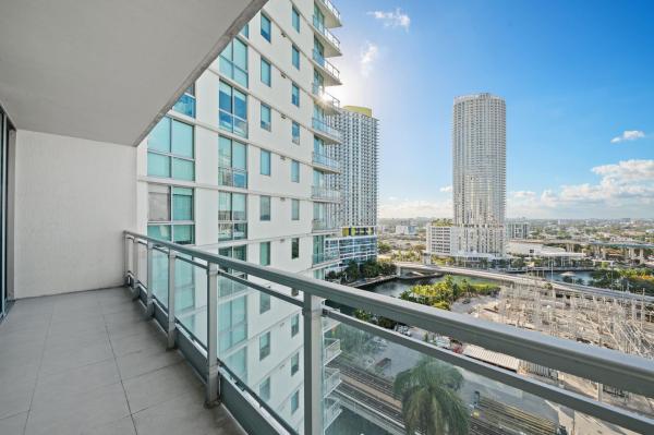 Mint At Riverfront, 92 SW 3rd St #1807, Miami, Florida 33130, image 2
