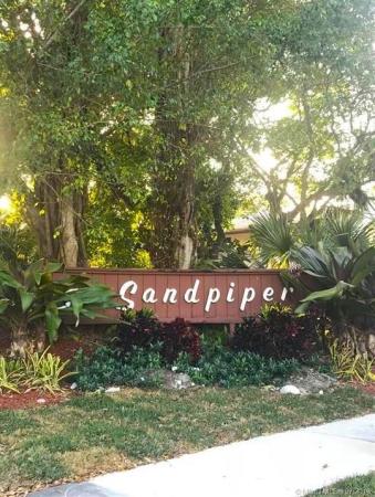 598 NE 199th Ter #6Y, Unincorporated Dade County, Florida 33179, image 1