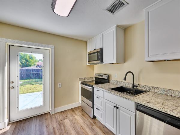 North Andrews Terrace, 5208 NE 2nd Ave, Oakland Park, Florida 33334, image 1