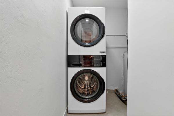 Edgewater Manor, 4931 SW 29th Ave, Dania Beach, Florida 33312, image 1