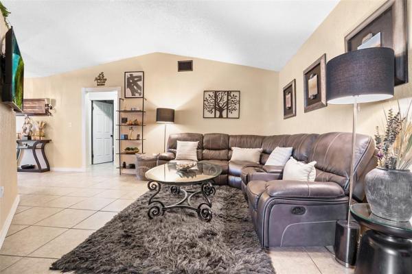 Leslie Estates, 20239 NW 33rd Ct, Miami Gardens, Florida 33056, image 3